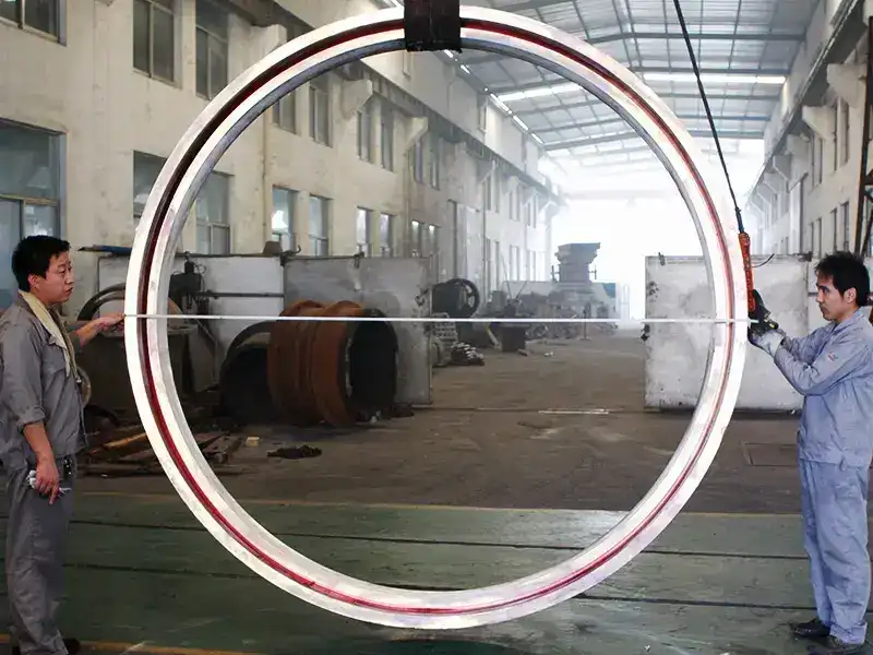 في التوربينات المائية لتوليد الطاقة 